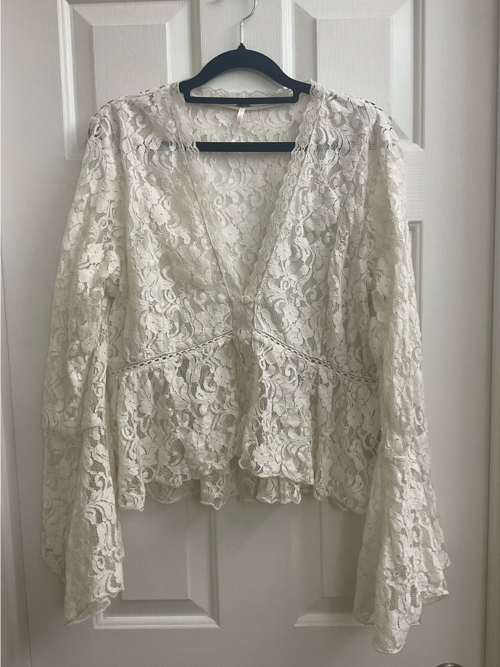 FREE PEOPLE Long Sleeve Lace Peplum Top Size L